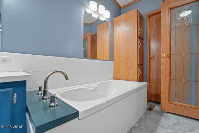 224 Buckingham Drive, Lima, OH 45807