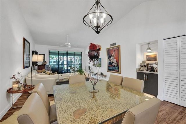 7533 Glendevon Lane 907, Delray Beach, FL 33446