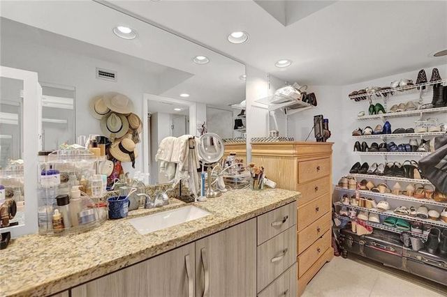 7533 Glendevon Lane 907, Delray Beach, FL 33446