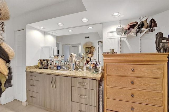 7533 Glendevon Lane 907, Delray Beach, FL 33446