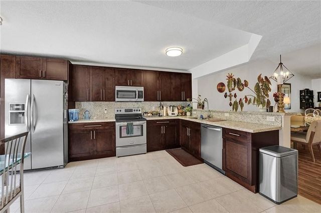7533 Glendevon Lane 907, Delray Beach, FL 33446