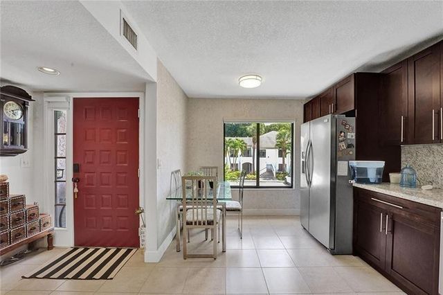 7533 Glendevon Lane 907, Delray Beach, FL 33446