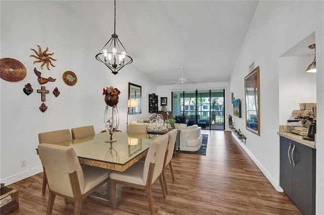 7533 Glendevon Lane 907, Delray Beach, FL 33446
