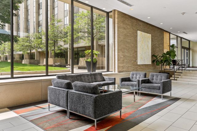 15 S 1st Street A1601, Minneapolis, MN 55401