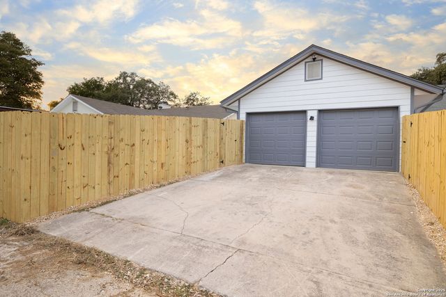12130 Magnolia Blossom St, San Antonio, TX 78247