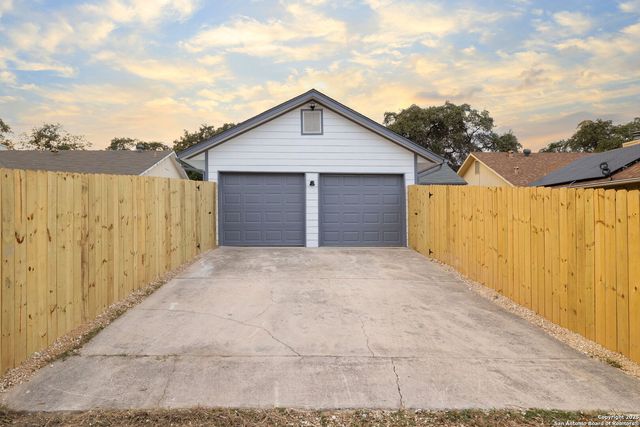 12130 Magnolia Blossom St, San Antonio, TX 78247