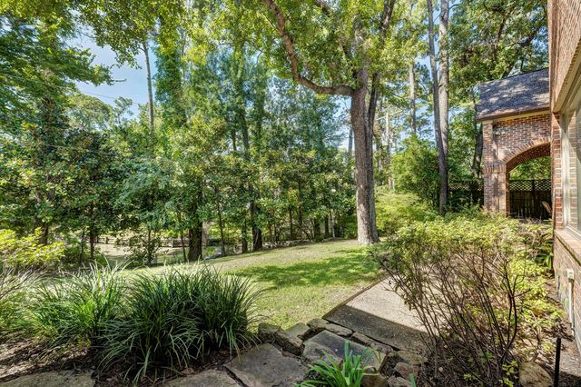 15 Sandalwood Drive, Houston, TX 77024