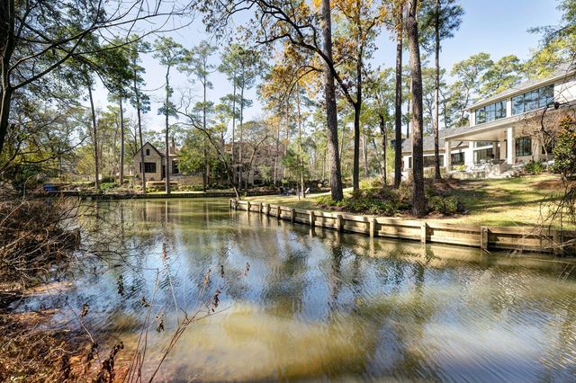 15 Sandalwood Drive, Houston, TX 77024