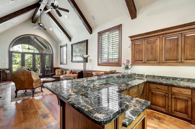 15 Sandalwood Drive, Houston, TX 77024