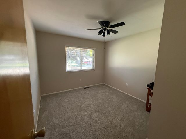 2060 Oakcrest Road, Sterling Heights, MI 48310