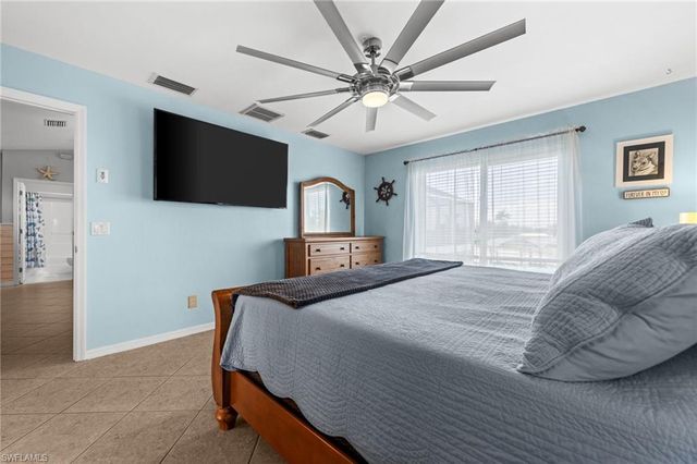 2808 Sanibel BLVD, St. James City, FL 33956