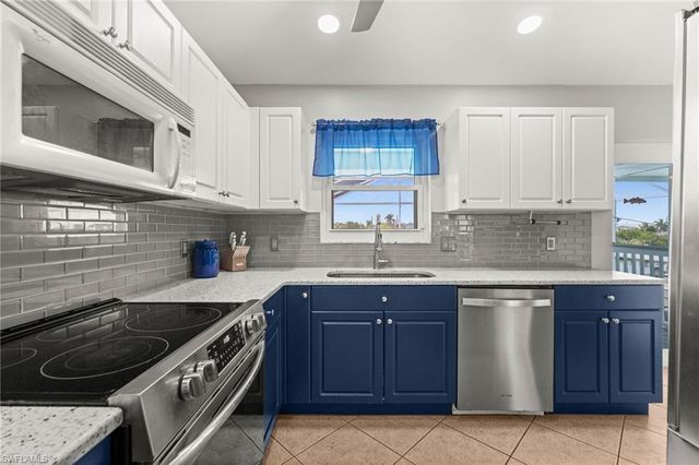 2808 Sanibel BLVD, St. James City, FL 33956