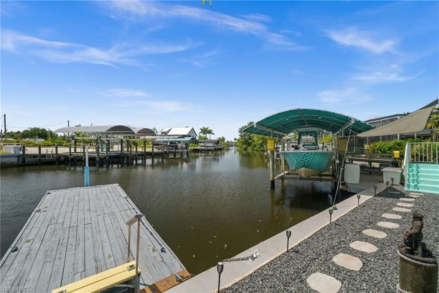 2808 Sanibel BLVD, St. James City, FL 33956
