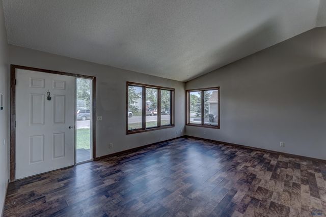 1242 RANGE VIEW CIR, Rapid City, SD 57701