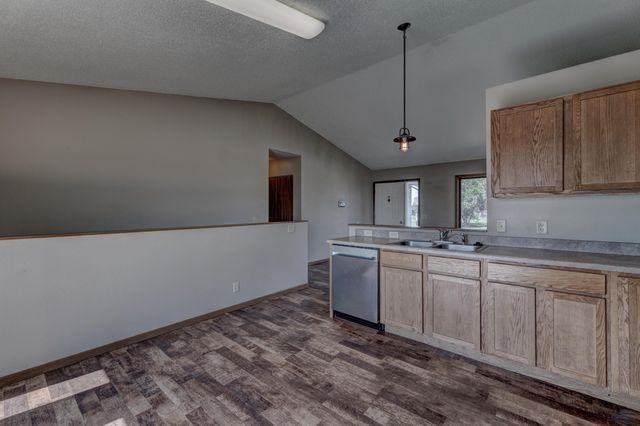 1242 RANGE VIEW CIR, Rapid City, SD 57701