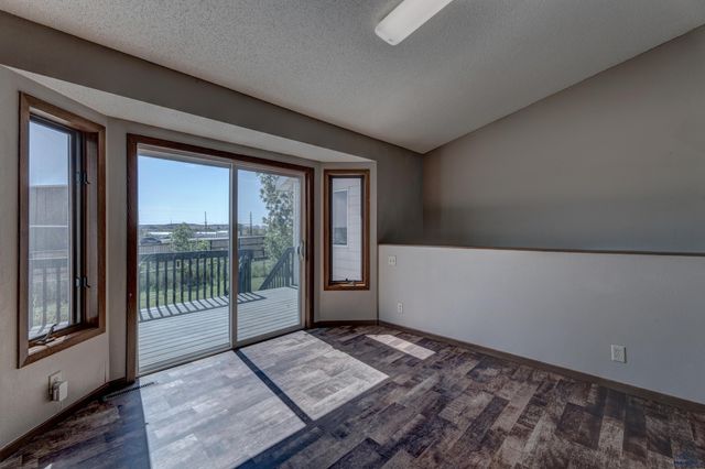 1242 RANGE VIEW CIR, Rapid City, SD 57701