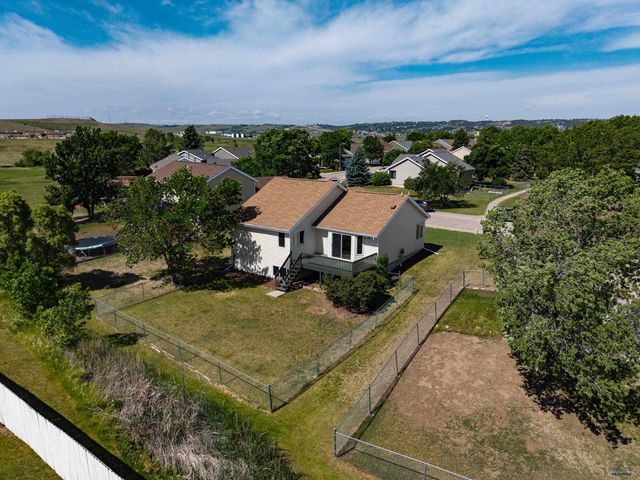 1242 RANGE VIEW CIR, Rapid City, SD 57701