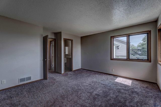 1242 RANGE VIEW CIR, Rapid City, SD 57701