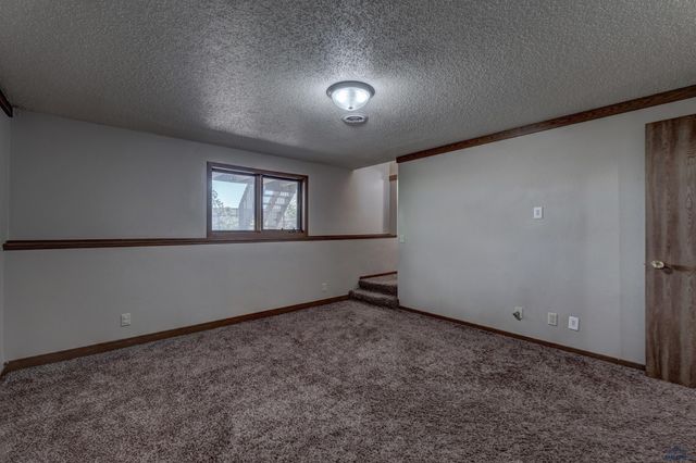 1242 RANGE VIEW CIR, Rapid City, SD 57701
