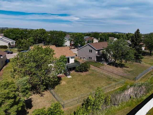1242 RANGE VIEW CIR, Rapid City, SD 57701