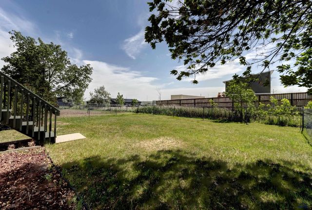 1242 RANGE VIEW CIR, Rapid City, SD 57701