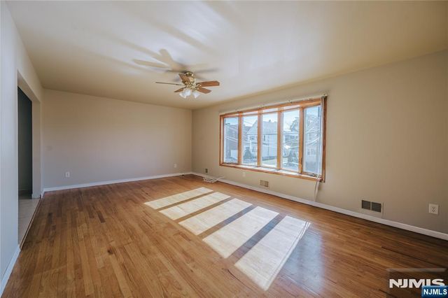 551 2nd Avenue 1, Lyndhurst, NJ 07071