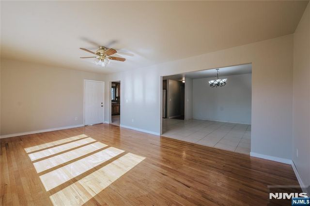551 2nd Avenue 1, Lyndhurst, NJ 07071