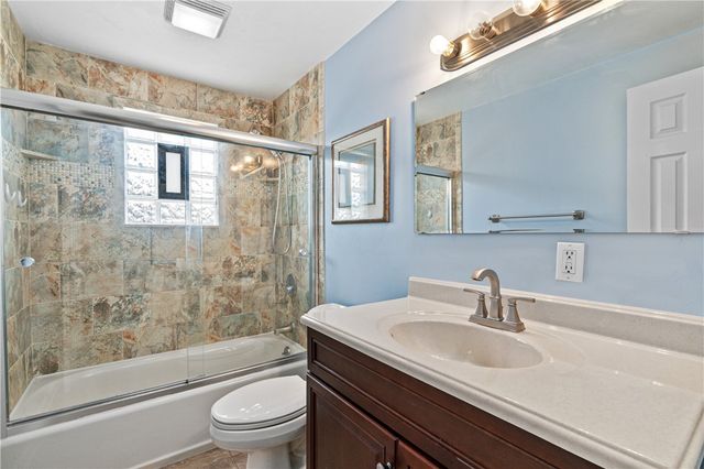 5140 Raintree Drive, Whitehall, PA 15236