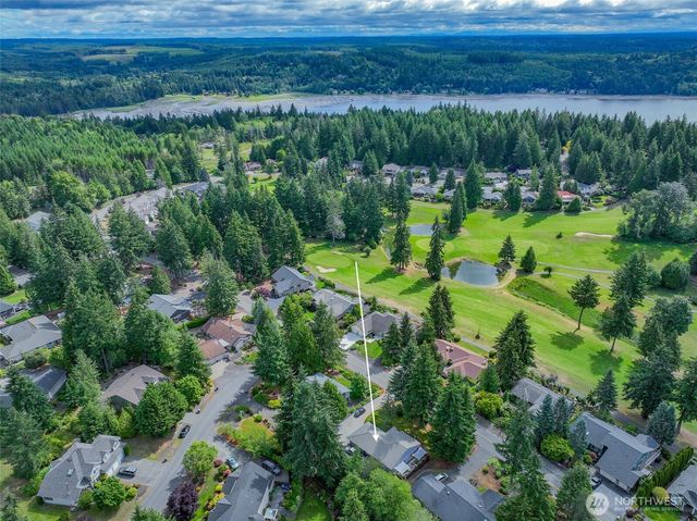 761 E Old Ranch Rd, Allyn, WA 98524