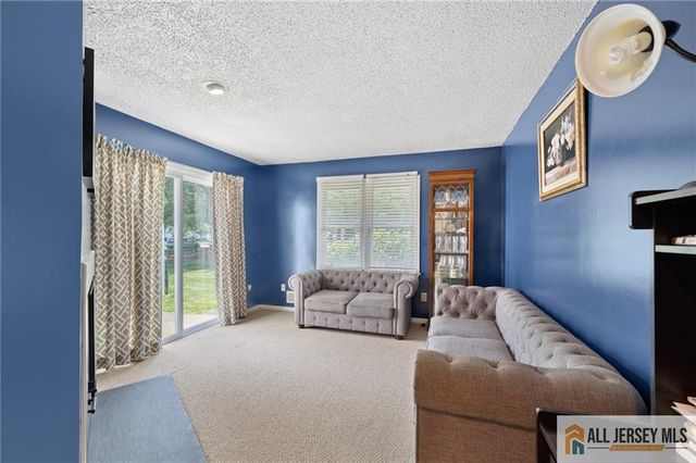 3 Sandpiper Drive 2502, Sayreville, NJ 08859