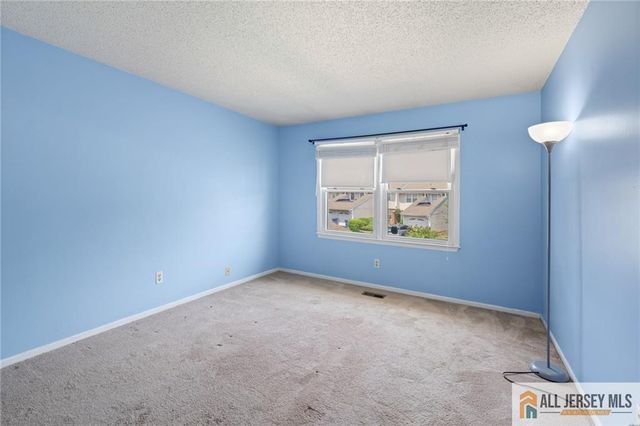 3 Sandpiper Drive 2502, Sayreville, NJ 08859