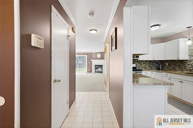 3 Sandpiper Drive 2502, Sayreville, NJ 08859