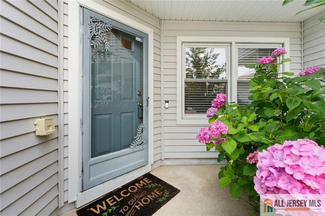 3 Sandpiper Drive 2502, Sayreville, NJ 08859