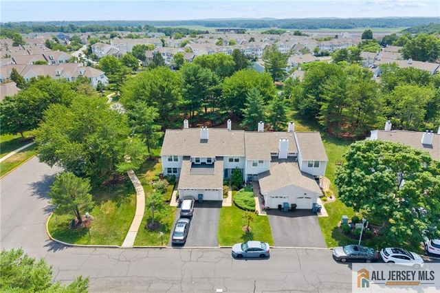 3 Sandpiper Drive 2502, Sayreville, NJ 08859