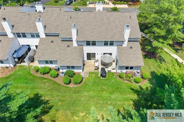 3 Sandpiper Drive 2502, Sayreville, NJ 08859