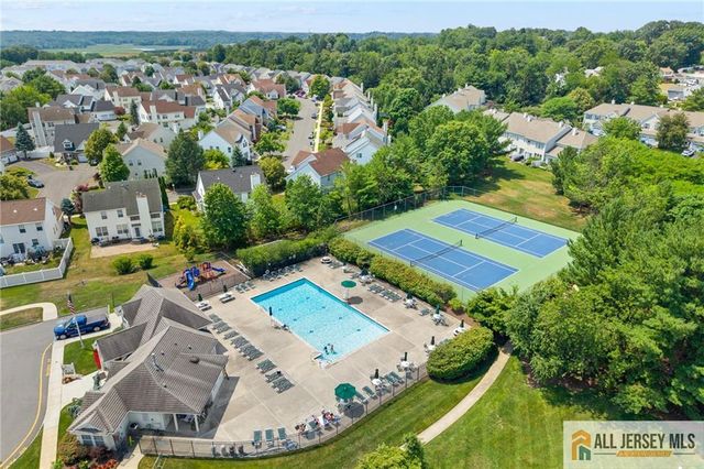 3 Sandpiper Drive 2502, Sayreville, NJ 08859
