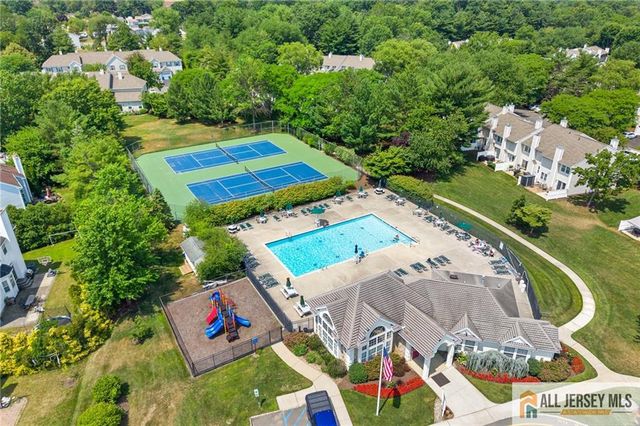3 Sandpiper Drive 2502, Sayreville, NJ 08859
