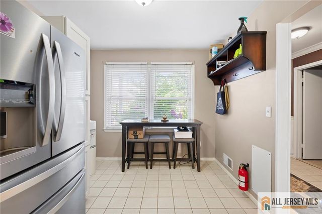 3 Sandpiper Drive 2502, Sayreville, NJ 08859