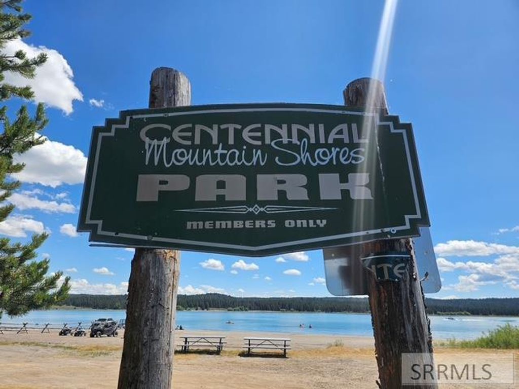 Image 3 of property listing at 3408 Avocet Court, Island Park, ID 83429