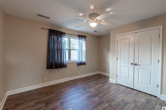 437 Victor Darnell Rd, Benton, KY 42025