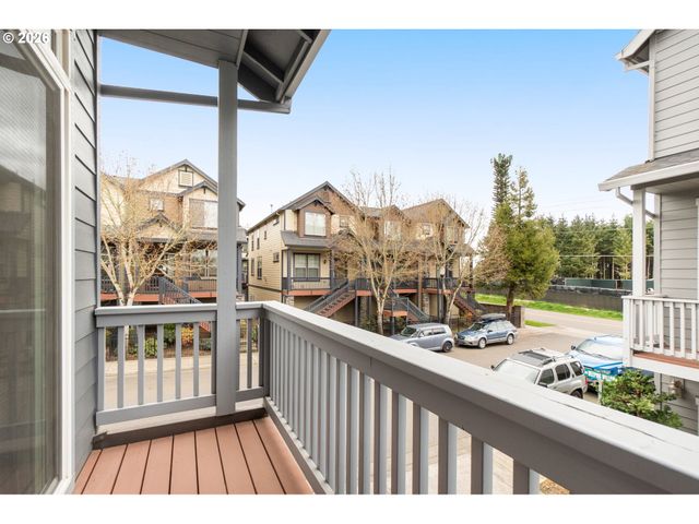 3127 Ne WEEPING WILLOW Way, Hillsboro, OR 97124