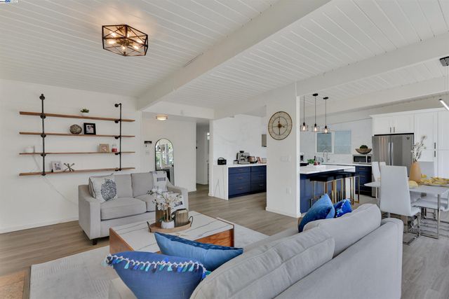 1167 Temple Dr, Pacheco, CA 94553