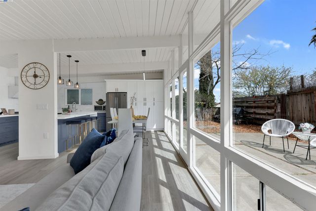 1167 Temple Dr, Pacheco, CA 94553