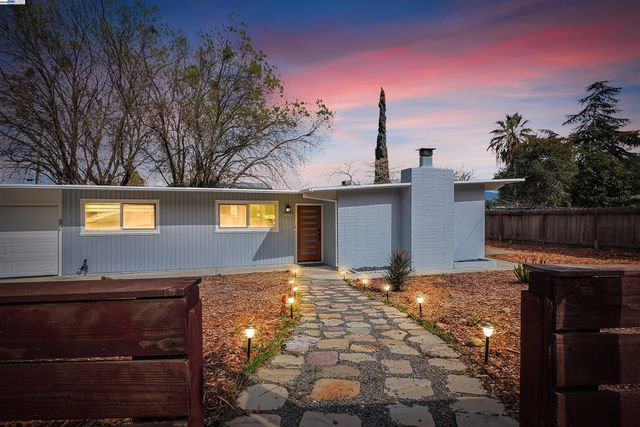 1167 Temple Dr, Pacheco, CA 94553