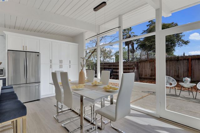 1167 Temple Dr, Pacheco, CA 94553