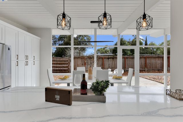 1167 Temple Dr, Pacheco, CA 94553