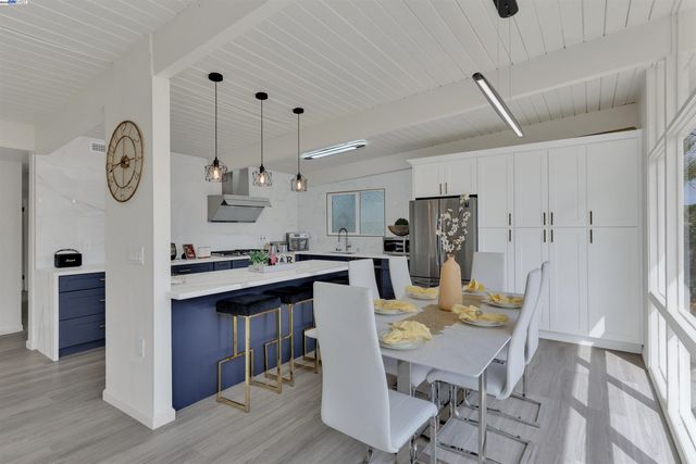1167 Temple Dr, Pacheco, CA 94553