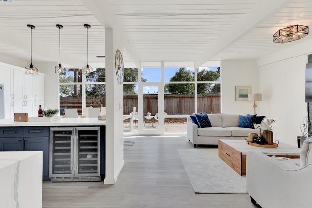 1167 Temple Dr, Pacheco, CA 94553