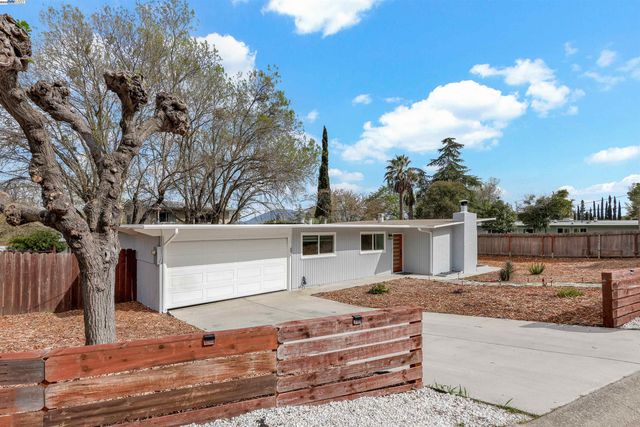 1167 Temple Dr, Pacheco, CA 94553