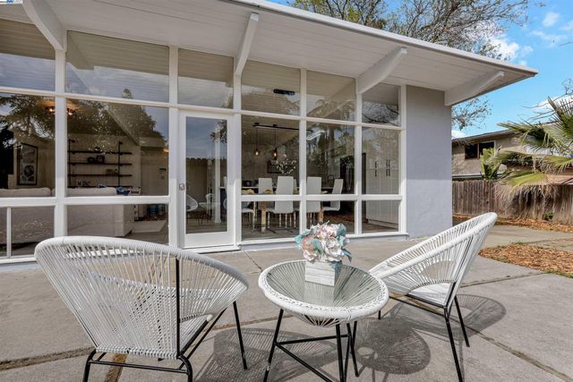 1167 Temple Dr, Pacheco, CA 94553